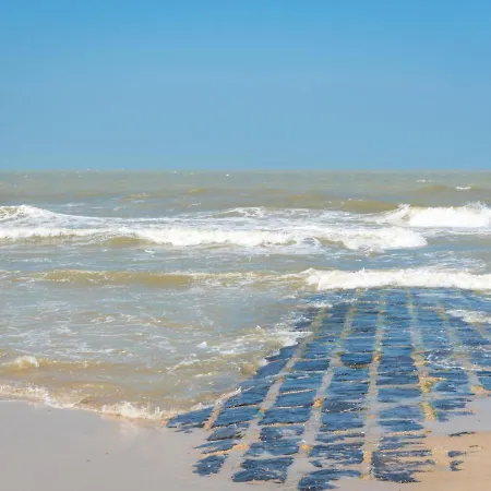 Apartamento Paul's Parklane With Balcony By Interhome *