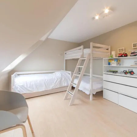 Paul's Parklane With Balcony By Interhome Apartamento